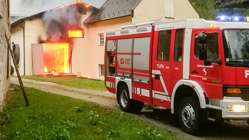 E-Werk stand in Gutau in Flammen