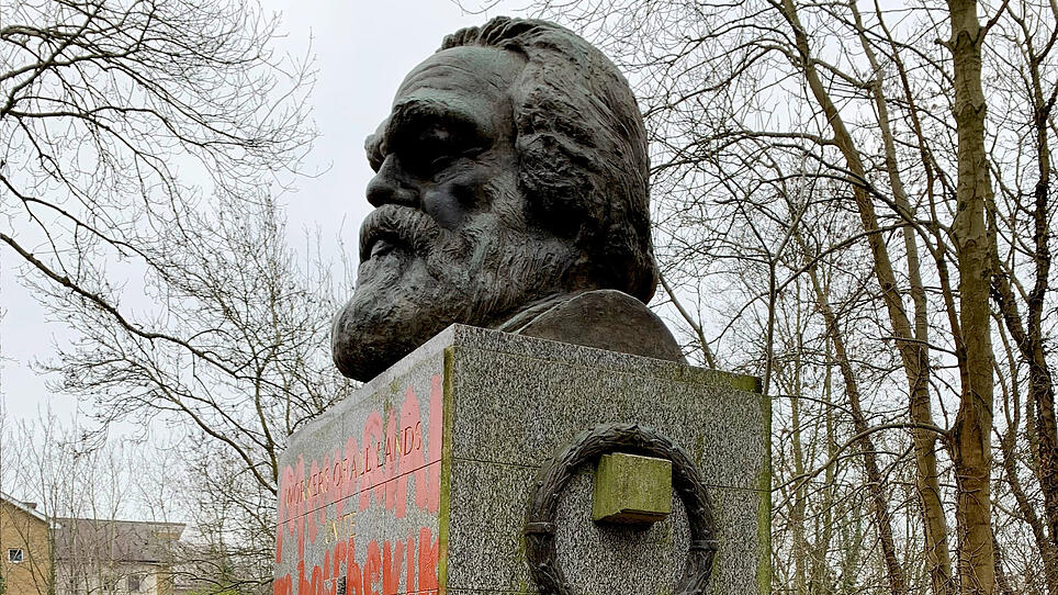 Unbekannte schändeten das Grab von Karl Marx