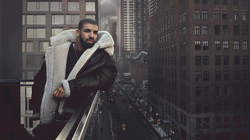 Eine Milliarde Streams pro Woche und mehr Hits als die Beatles: Wer ist Drake?