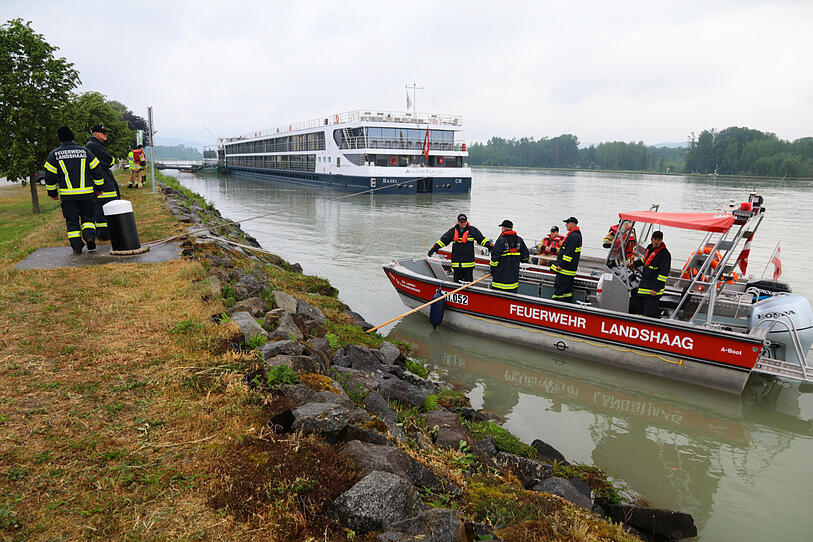 Passagierschiff verlor Diesel: Ölteppich auf der Donau