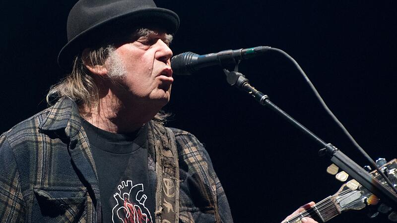 Neil Young droht Plattform Spotify mit Rückzug