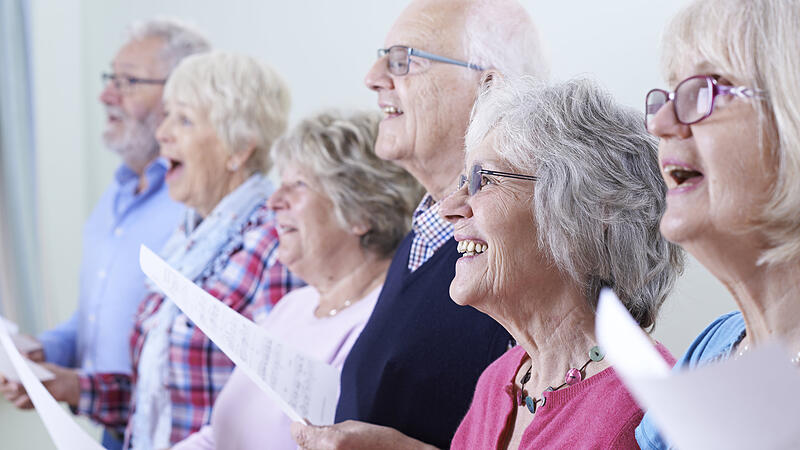 Singprojekt in Seniorenheimen soll alten Menschen den Alltag erhellen