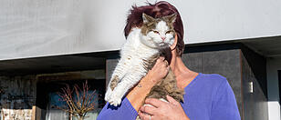 Brand in Sattledt: Frau und Katze Josy gerettet
