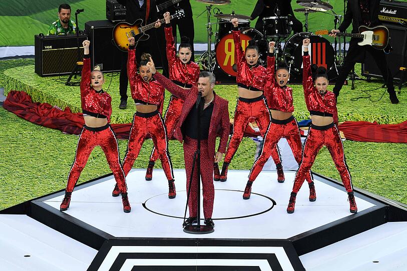 Putin und Robbie Williams eröffnen WM