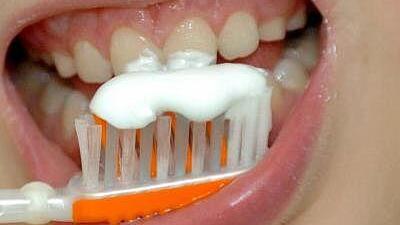 Kinder sollten zweimal am Tag die Zähne putzen