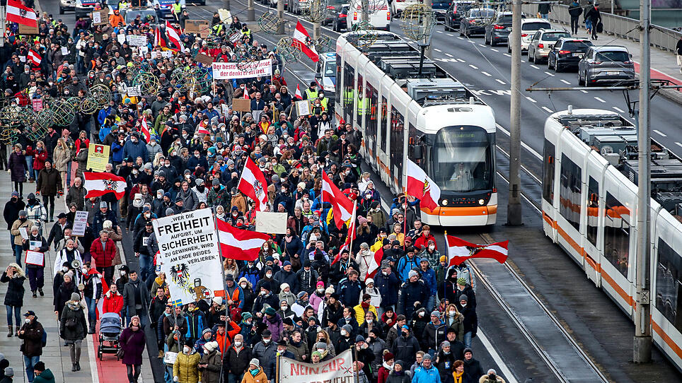 4000 Corona-Demonstranten zogen durch Linz