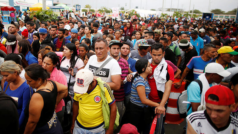 Venezuela: Drei Millionen flohen vor dem Mangel